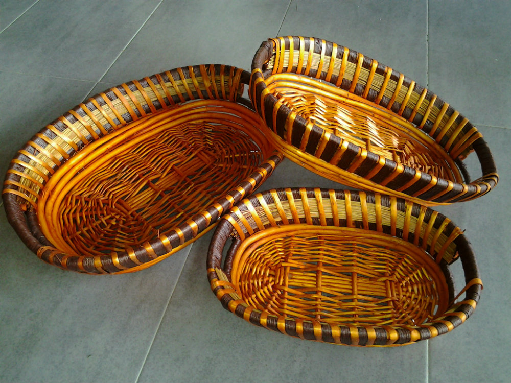 BAS 129 - OVAL SHAPE WICKER FRUIT BASKET