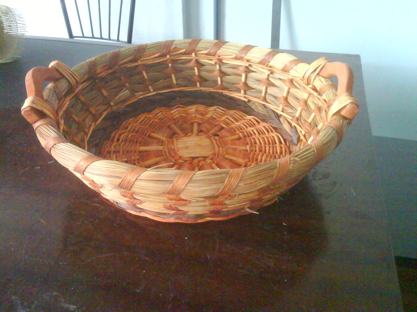 BAS 032 - WOODEN HANDLE GRASS BASKET