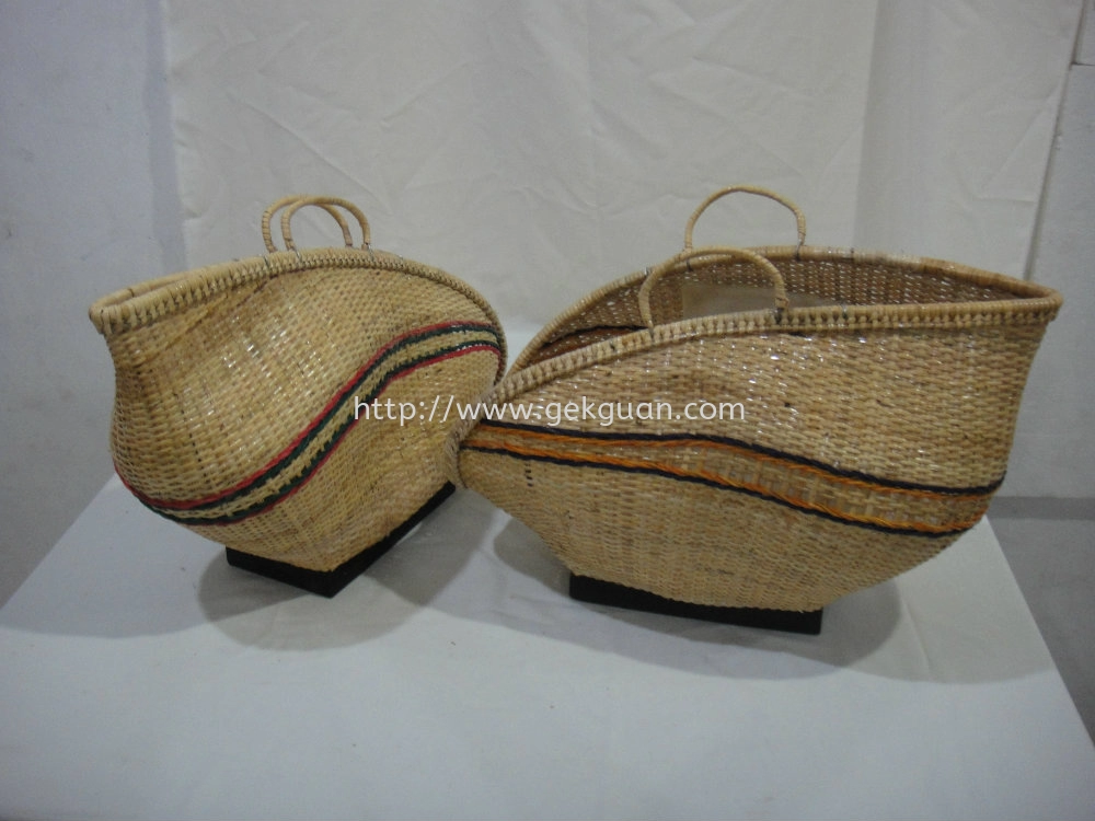 CAG 002 - CHICKEN RATTAN WEBBING BASKET