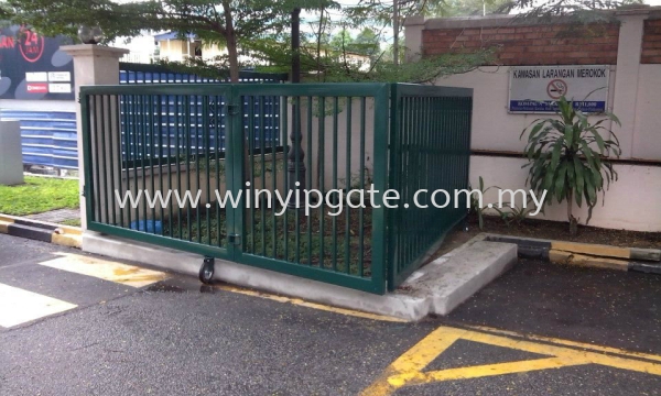 Glen Eagle Hospital Main Gate 26' Folding Gate and Powder Coated Glen Eagle Hospital Main Gate / Folding Gate and Powder Coated Selangor, Malaysia, Balakong, Kuala Lumpur (KL) Service, Supplier, Supply, Installation | Win Yip Gate & Roof Sdn Bhd