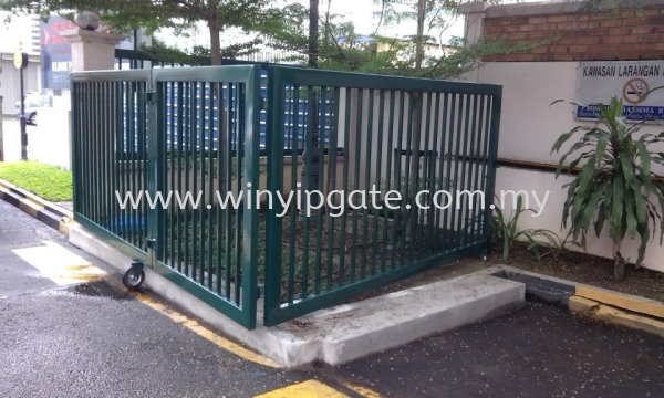 Glen Eagle Hospital Main Gate 26' Folding Gate and Powder Coated Glen Eagle Hospital Main Gate / Folding Gate and Powder Coated Selangor, Malaysia, Balakong, Kuala Lumpur (KL) Service, Supplier, Supply, Installation | Win Yip Gate & Roof Sdn Bhd