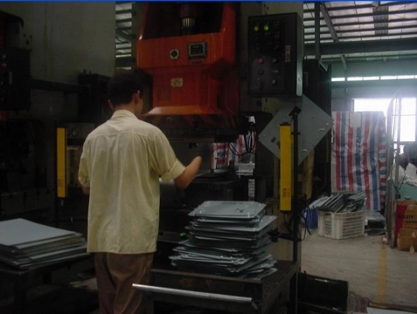 Install area sensor to power press