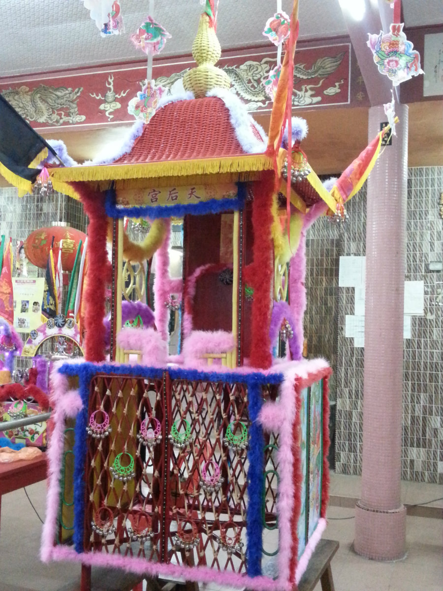 Special Made rattan wicker Sedan Chair for chinese temple