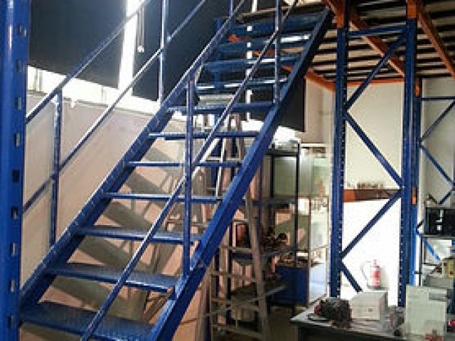 INDUSTRIAL STAIRCASE