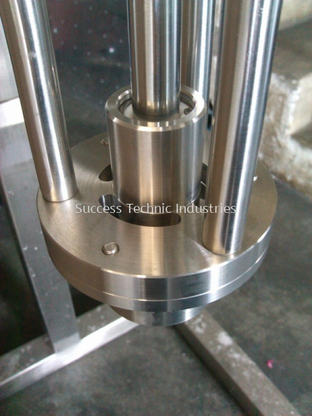 Dyna-Stream BT200 Homogenizer/Emulsifier/Disperser/Mixing Jet BT200-BT200B Dyna-Stream 20 - 1000 Liter Top/Bottom Entry Industry Homogenizer Seri Kembangan, Selangor, Malaysia Fabrication Supplier Supply Manufacturer | Success Technic Industries