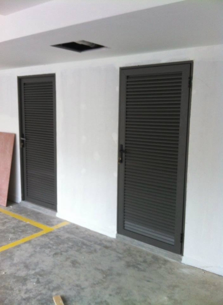 Aluminium Swing Door Aluminium Swing Door Door Puchong, Selangor, Kuala Lumpur (KL), Malaysia. Supplier, Supply, Supplies, Service | LS Venture Glass Sdn. Bhd.