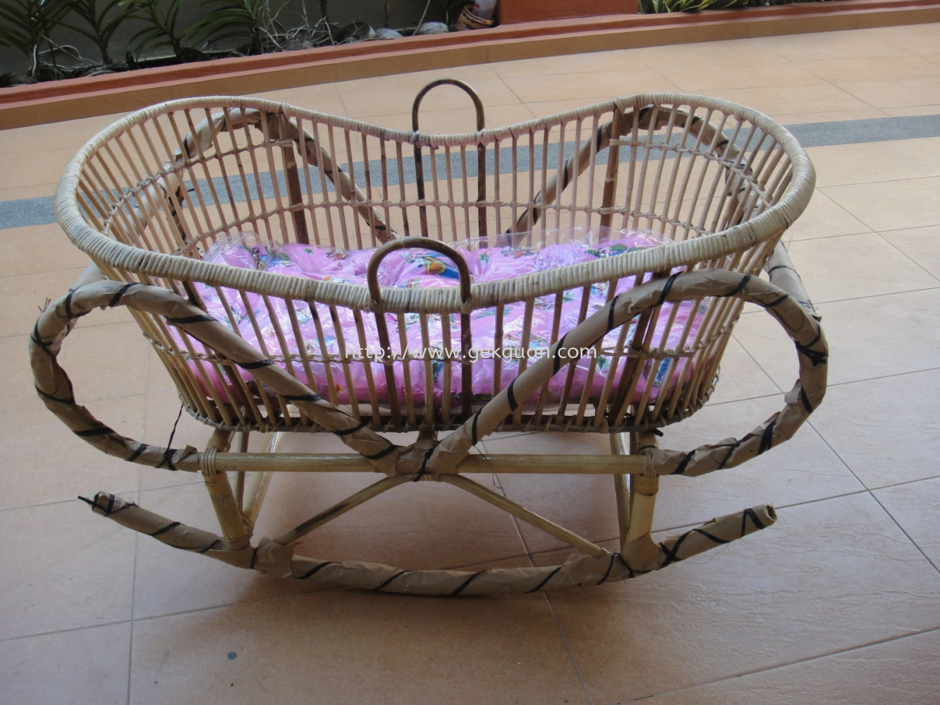 ROC 001 - RATTAN BABY SLEEPING BED(FB)