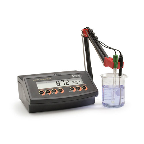 pH Benchtop Meters HI2211