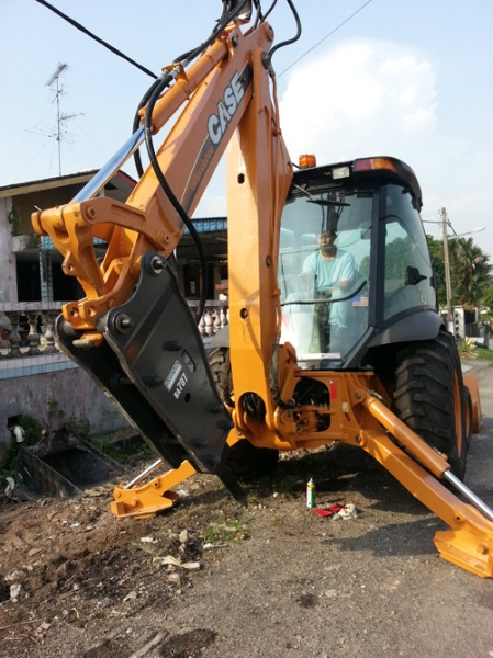 Backhoe Loader With Hydraulic Breaker Backhoe Loader With Hydraulic Breaker Rental Johor Bahru (JB), Malaysia, Johor Service, Supplier, Supply, Supplies | Sunway Earthworks Engineering