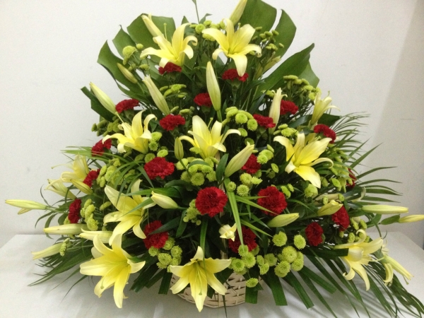 Lily Basket Arrangement (BA-112) One Side Arrangement Basket Arrangement Kuala Lumpur (KL), Selangor, Malaysia Supplier, Suppliers, Supply, Supplies | Shirley Florist