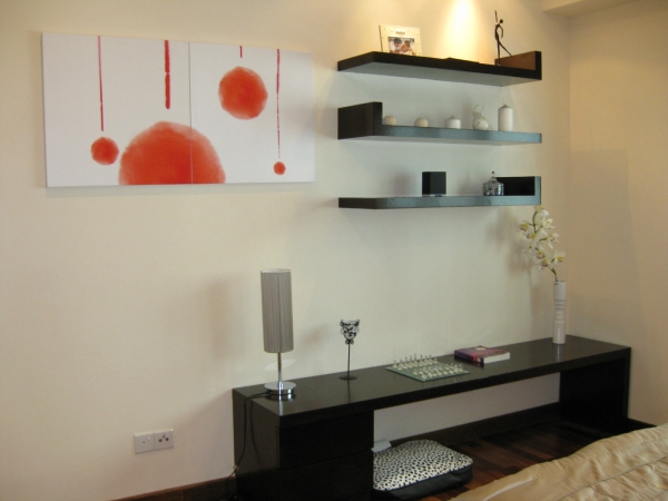 Bedroom display feature wall cum table design. Low Console table cum cabinet Selangor, Kuala Lumpur (KL), Malaysia, Petaling Jaya (PJ), Kajang Service | Xenn Interior Design