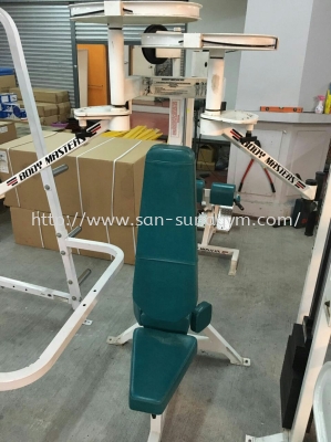 Used Bodymaster pec-dec machine (SOLD)