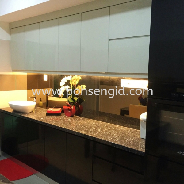 4G Glass Kitchen Cabinet #SEPANG  #ENSTEK Kitchen Seremban, Negeri Sembilan (NS), Malaysia Renovation, Service, Interior Design, Supplier, Supply | Poh Seng Furniture & Interior Design