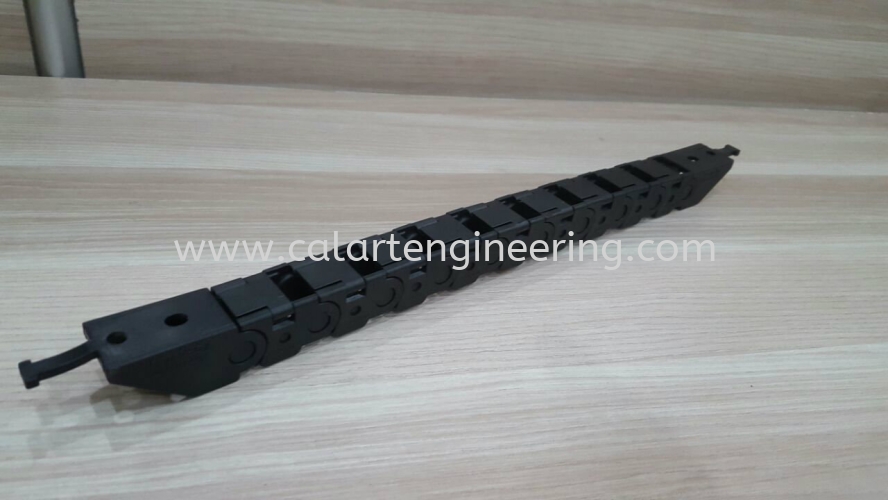 Cable Carrier System (KP20-W040-R37)