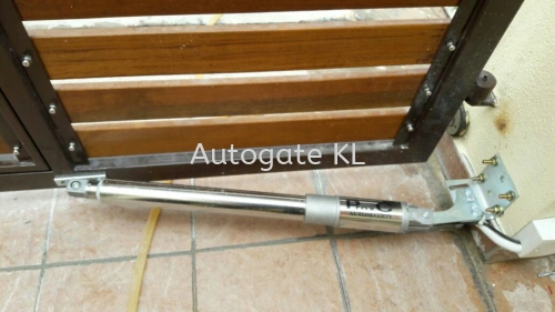 ProxC Swing Arm AutoGate