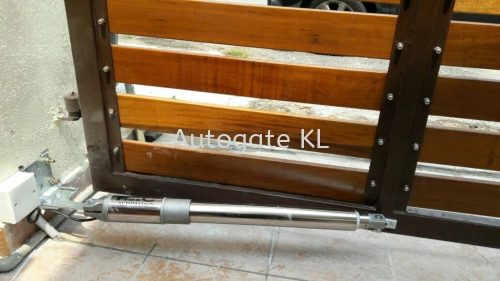 ProxC Swing Arm AutoGate