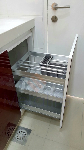 Aluminium Kitchen Cabinet Glanz Solf Closed Accessories JB, Johor Bahru, Malaysia Aluminium Fabrication, Glass Partition | METALIFE