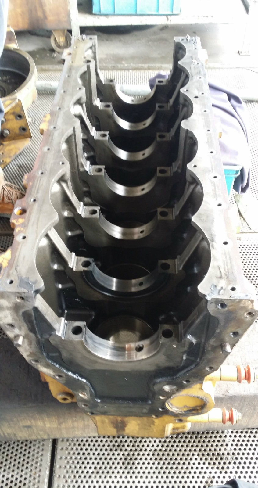 Caterpillar Engine Block Main Bearing Bores Worn Out And Scoured Caterpillar Engine Block Thermal Spray Metal