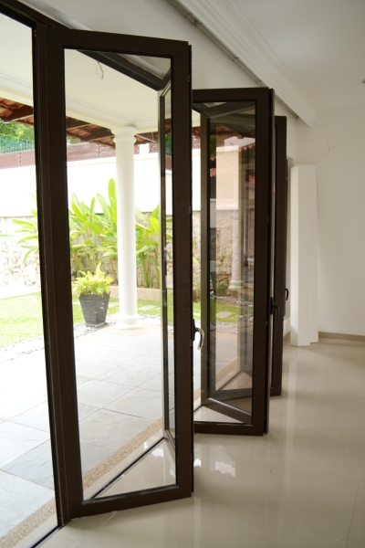 Folding Door Folding Doors Siri Pintu Malaysia, Selangor, Kuala Lumpur (KL), Batu Caves Supplier, Supply, Installation, Service | Hup Hing Aluminium Sdn Bhd