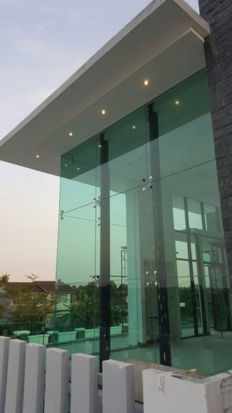 Spider Glass Fitting Spider Glass Fitting Malaysia, Selangor, Kuala Lumpur (KL), Batu Caves Pembekal, Membekal, Pemasangan, Perkhidmatan | Hup Hing Aluminium Sdn Bhd