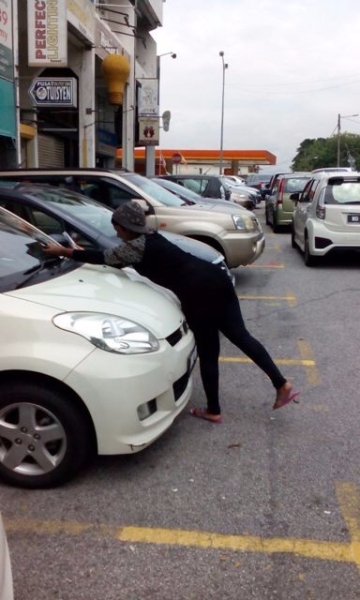 Car Windscreen Flyer Distribution Car Windscreen Insertion Local Distribution Malaysia, Selangor, Kuala Lumpur (KL), Puchong Services, Distribution, Delivery | DDG Enterprise