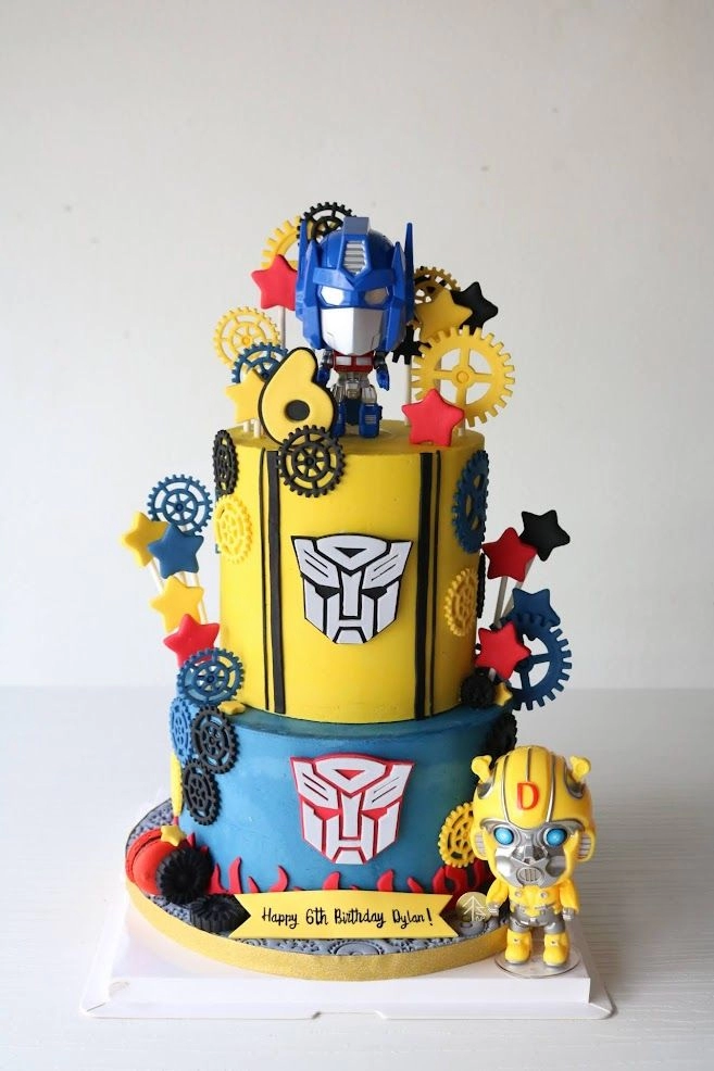 Optimus Prime Transformers Cake