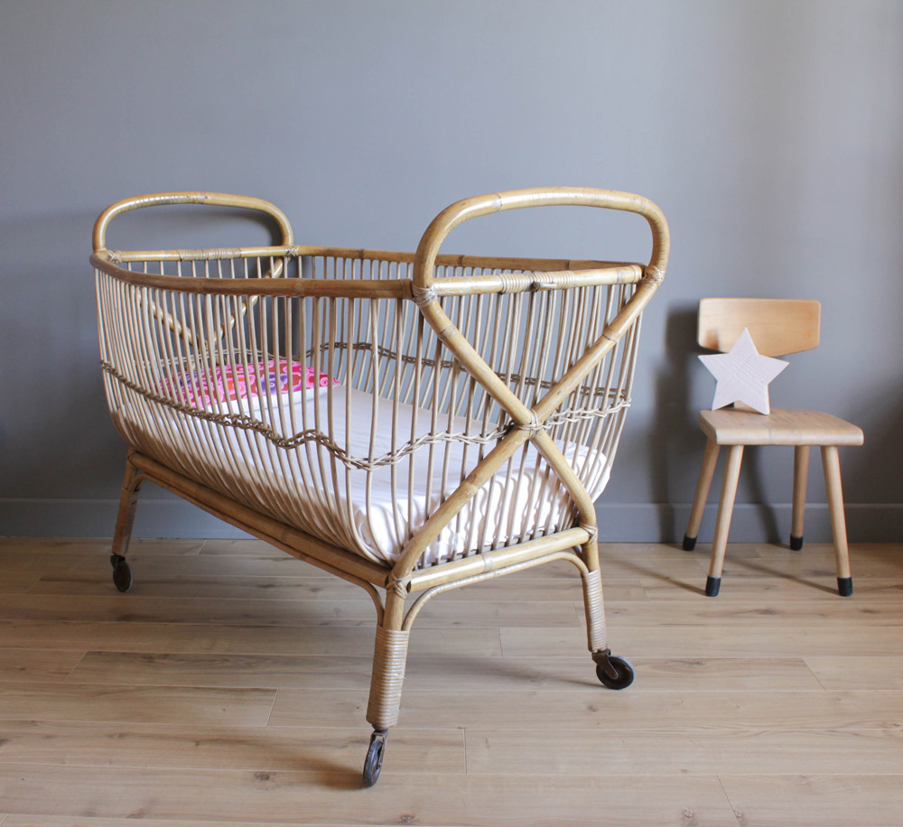 RBB 008 - RATTAN BABY BED