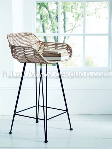 RBS 005 - RATTAN + STEEL BAR STOOL 