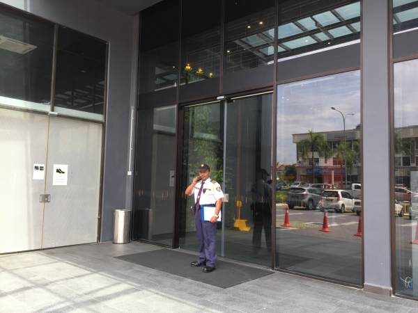 Retail Venues Security Guarding Retail Venues Security Guarding Kuala Lumpur (KL), Malaysia, Johor Bahru (JB), Selangor Services, Guard, Security | Raffles Force (Malaysia) Sdn Bhd