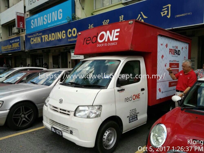 Red One Truck Wrapping