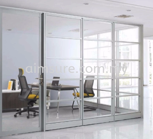 Full height glass movable partition