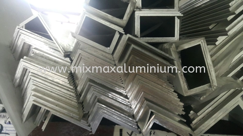 ALUMINIUM UNEQUAL ANGLE 25.4MM x 50.8MM x 1.6MM(T) x 6.1M(L)