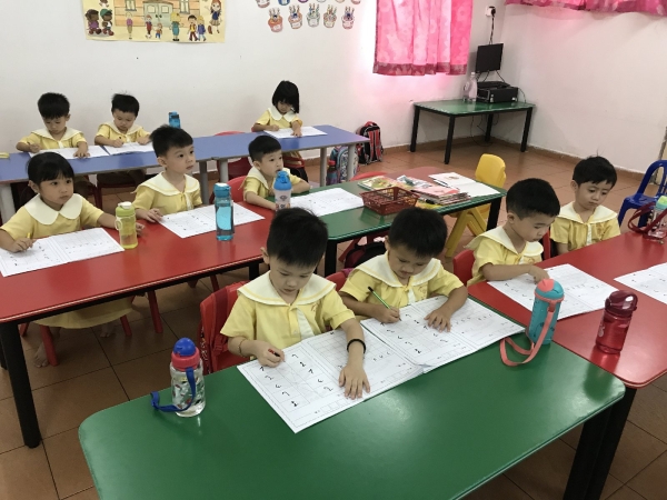 Quarter Daycare 3 to 6 years old (8am-3pm) 1 to 1 Teaching Kindergarten Selangor, Seri Kembangan, Malaysia, Kuala Lumpur (KL)  | Tadika Hati Ria