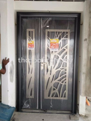 Steel door