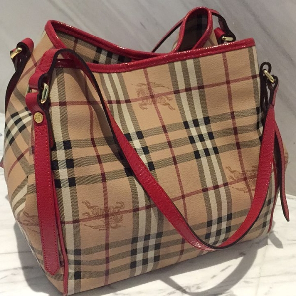 (SOLD) Burberry Haymarket Shoulder Tote with a Small Pouch Burberry Kuala Lumpur (KL), Selangor, Malaysia. Supplier, Retailer, Supplies, Supply | BSG Infinity (M) Sdn Bhd