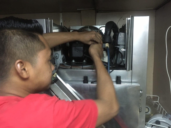 Installation process (KM Burau) Ship Repair Perak, Malaysia, Sabah, Labuan, Seri Manjung, Kota Kinabalu, Sandakan Services, Supplier, Supply | HH Tech Engineering (M) Sdn Bhd