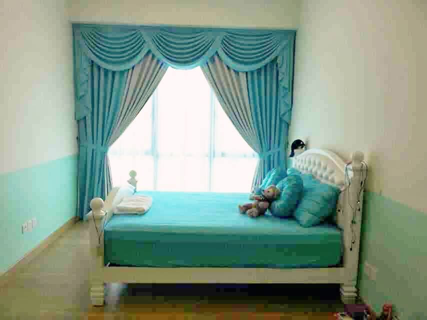 Curtain