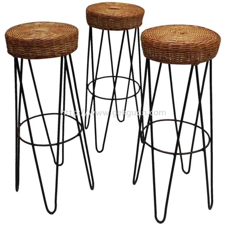 RBS 011 - RATTAN + STEEL BAR STOOL 