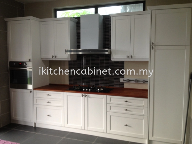 C4 – Kitchen Cabinet With Solid Nyatoh Door