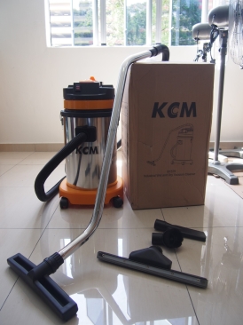 KCM Industrial Wet and Dry Vacuum Cleaner BF575