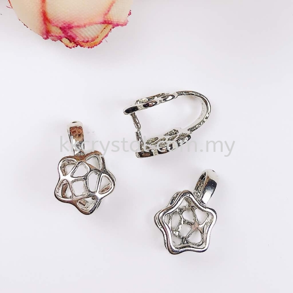 Pendant Clips, Star Style, Plated, 020012, 10pcs/pack Pendant Clips Jewelry Findings Kuala Lumpur (KL), Malaysia, Selangor, Klang, Kepong Wholesaler, Supplier, Supply, Supplies | K&K Crystal Sdn Bhd