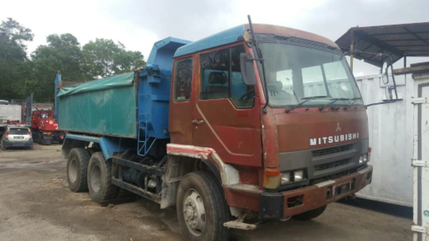 MITSUBISHI FUSO