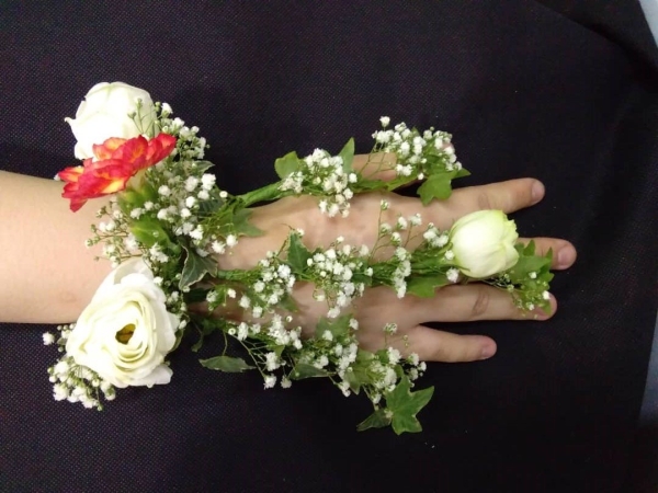 Eustomas Boutonniere (HC-009) Boutonniere Bridal Bouquet Kuala Lumpur (KL), Selangor, Malaysia Supplier, Suppliers, Supply, Supplies | Shirley Florist