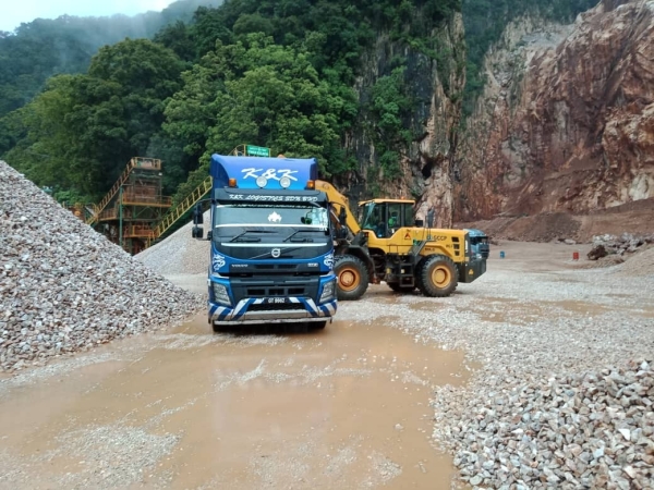 Tipper Truck - Dolomite Transport Tipping Services Selangor, Kuala Lumpur (KL), Malaysia, Shah Alam Service | K & K Logistics Sdn Bhd