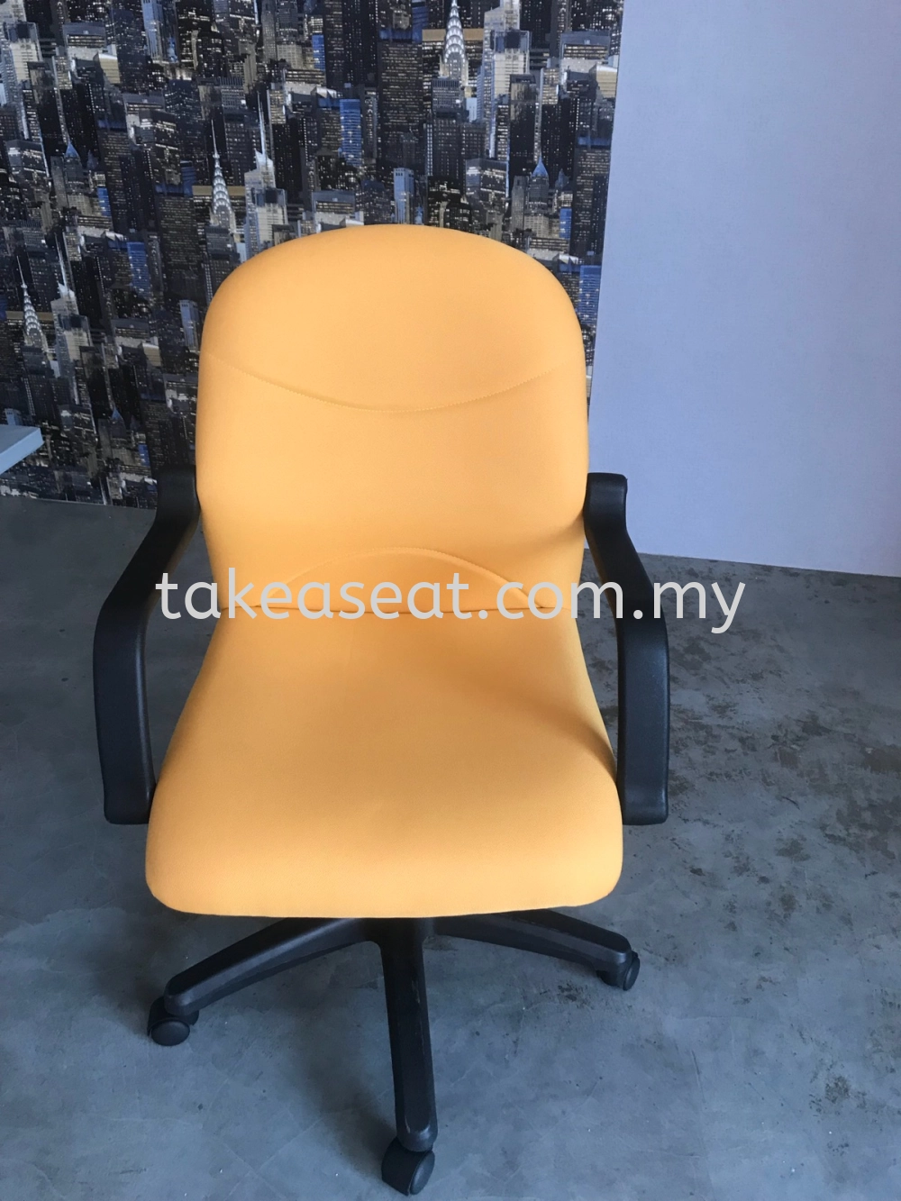 Lowback Chair 