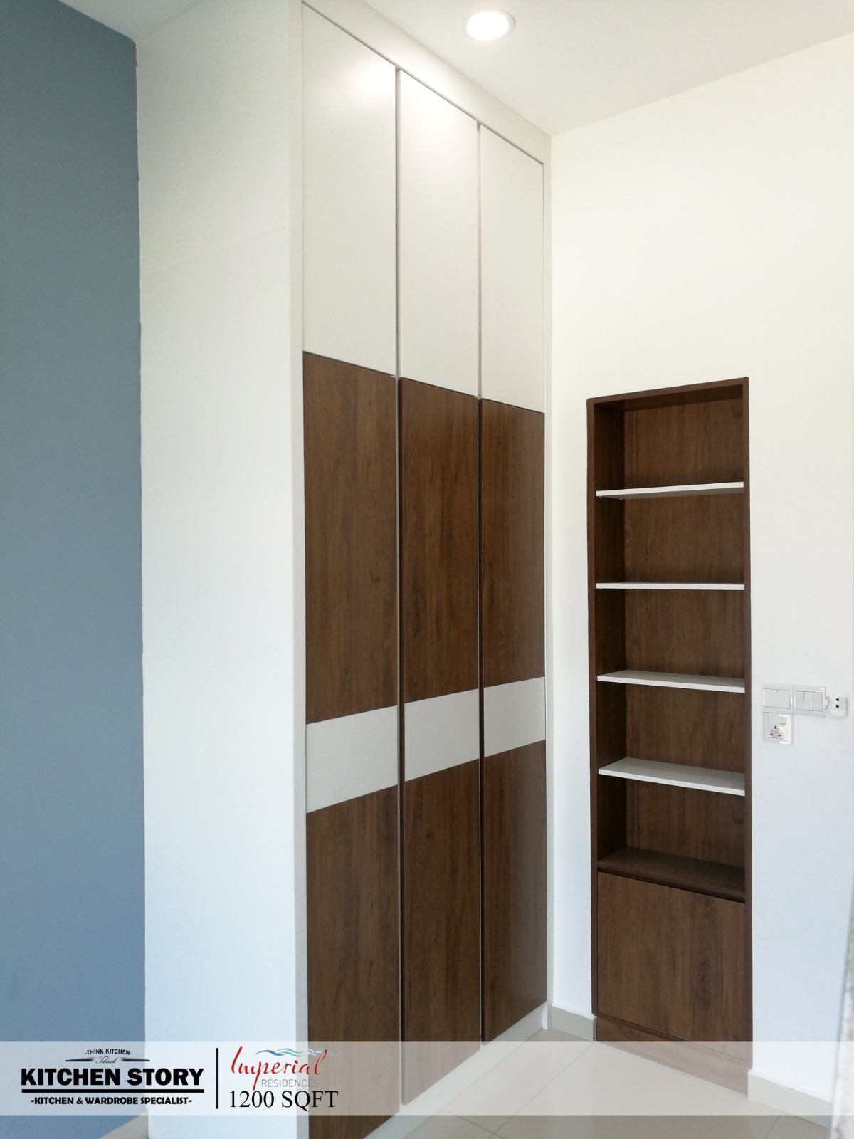 Bedroom 2 Wardrobe & Display Cabinet
