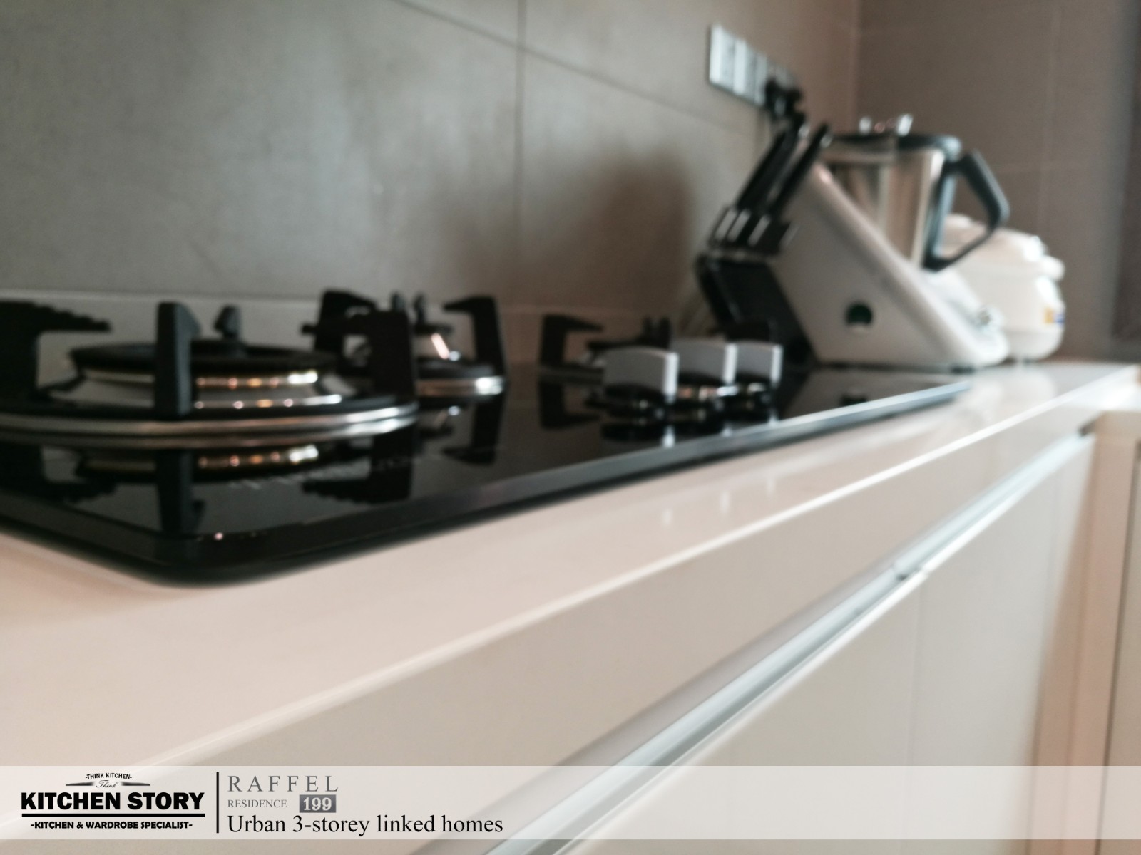Glasso Series Kitchen Cabinet 