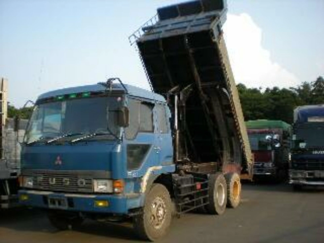 TIPPER TRUCK