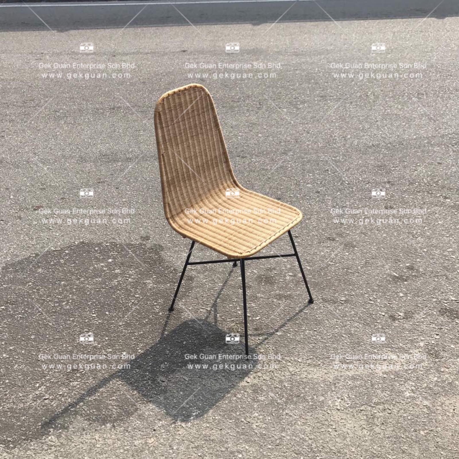 RSC 003 - RATTAN + STEEL CHAIR