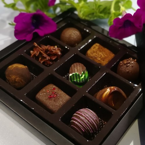 online chocolate delivery